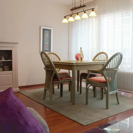 Haus Baltic - App 202 - Gepflegte Mit Seitl Seeblick Und Kostenlosem Saisonstrandkorb * Grömitz