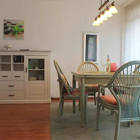 Haus Baltic - App 202 - Gepflegte Mit Seitl Seeblick Und Kostenlosem Saisonstrandkorb Appartement Grömitz